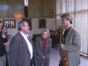 Gary Levinson greets WSD members - Wagner Society of Dallas, February 21, 2005